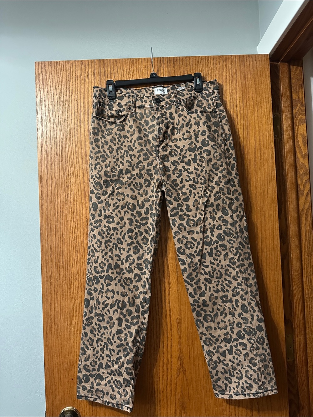 Kensie Leopard Print Straight Leg Jeans - Brown/Black